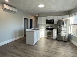 98 Hazel St FLOOR 3, Lincoln, RI 02865