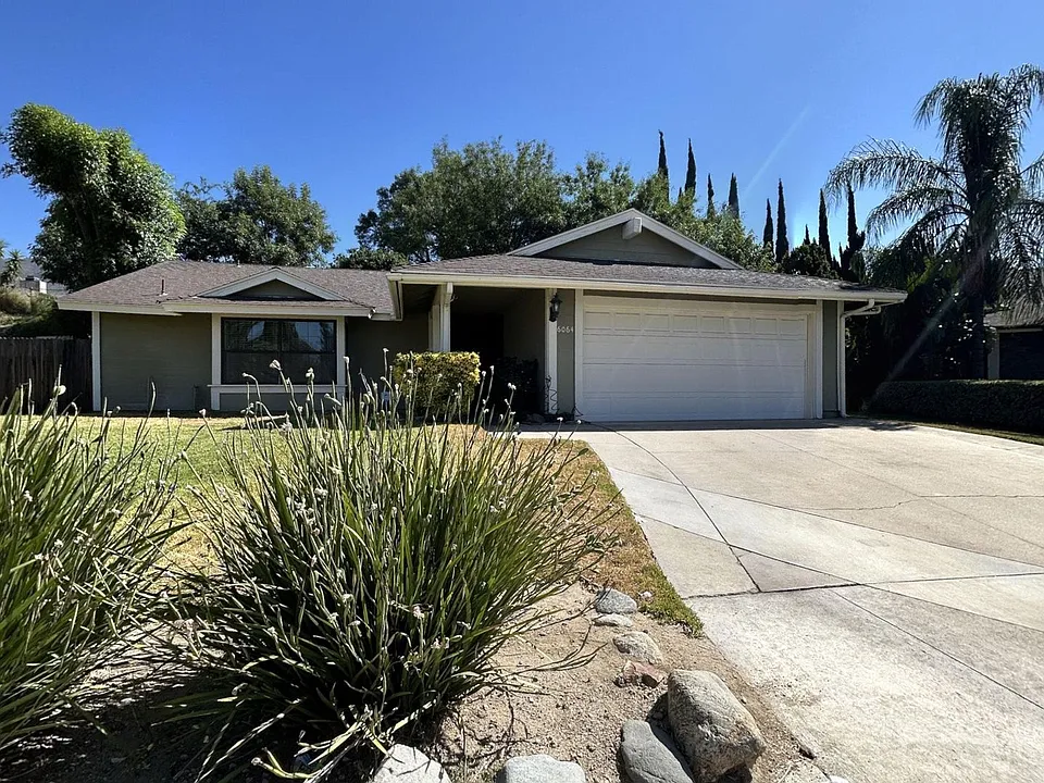 6064 Laura Ln