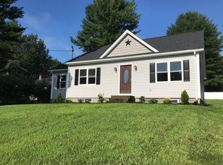73 West St, Ludlow, MA 01056