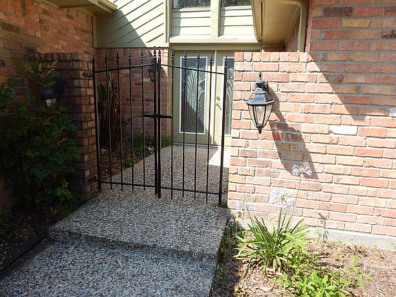 4th image of 219 Bayou Dr