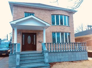7014 172nd St, Fresh Meadows, NY 11365