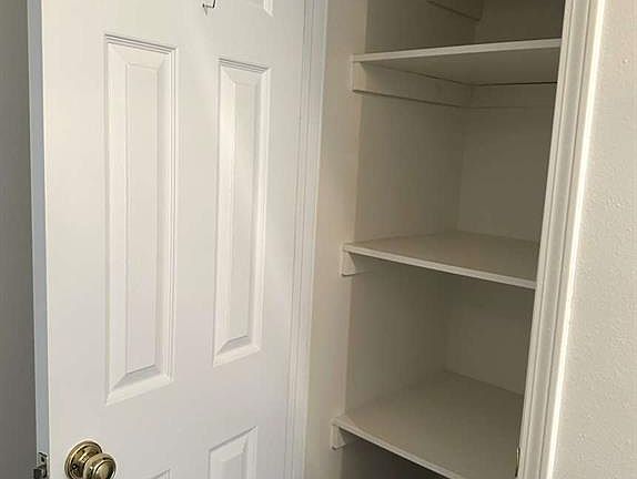 4th image of 2024 N Benjamin St