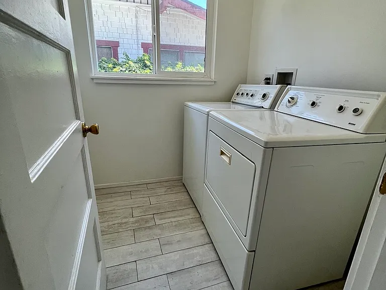 2822 W Avenue 33 — Photo 17