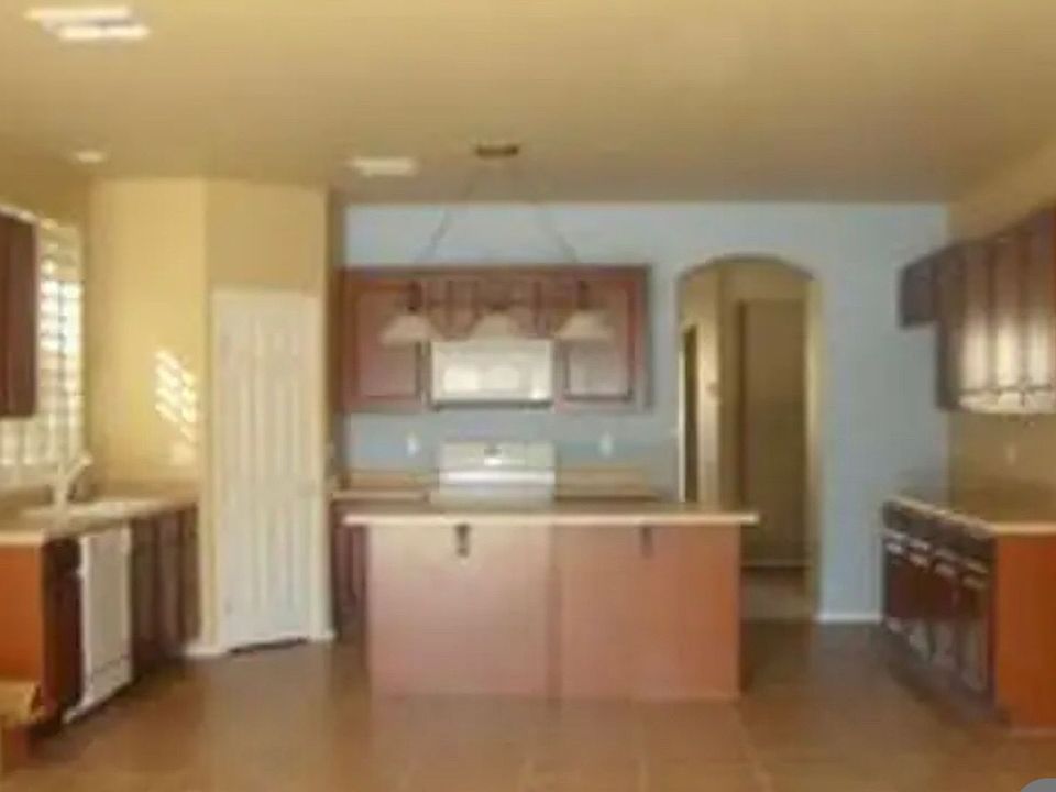 2nd image of 14571 W Poinsettia Dr