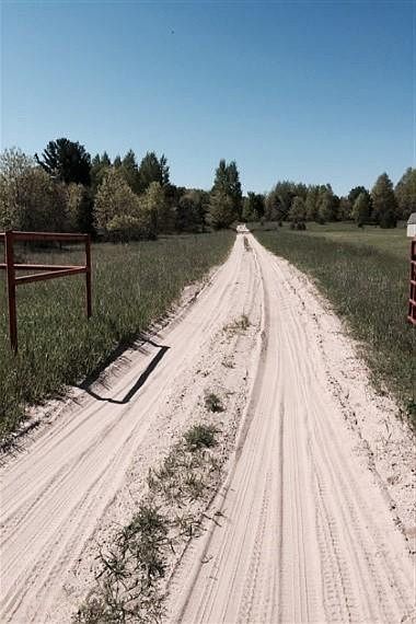1st image of S Skyhill Ln