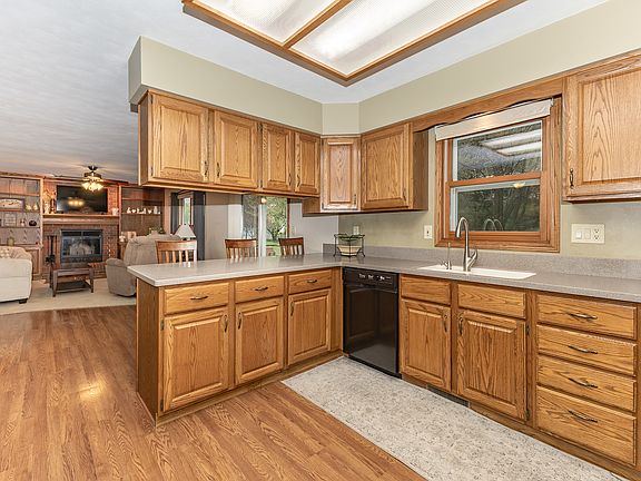 4th image of 861 Mulberry Dr