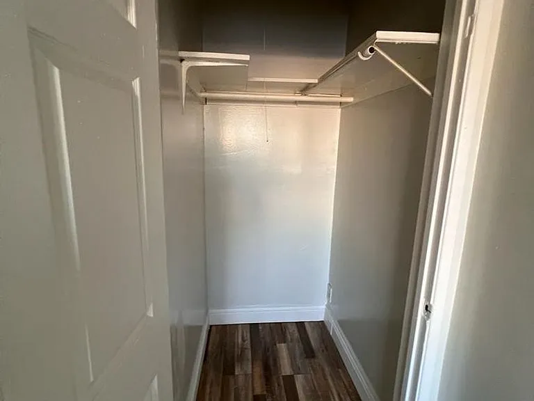 2111 W Florence Ave — Photo 11