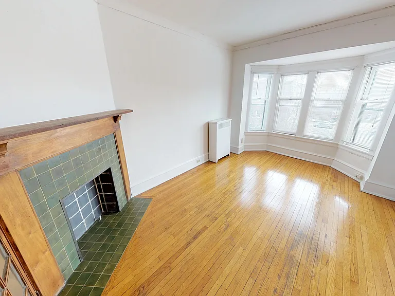 2518 N Farwell Ave — Photo 6