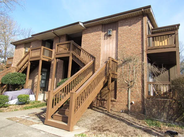 108 Brooke Castle Dr, Hermitage, TN 37076