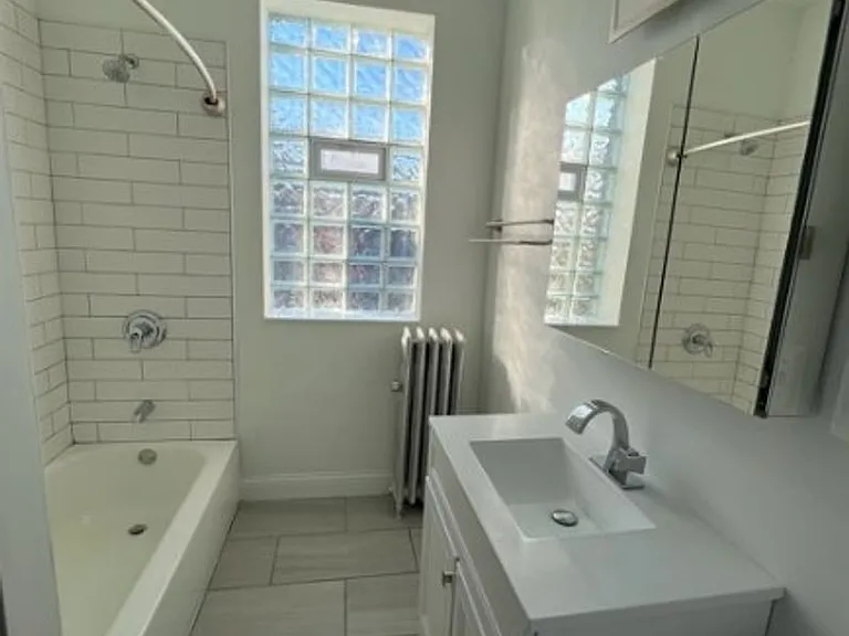 2442 N Racine Ave #1 — Photo 20