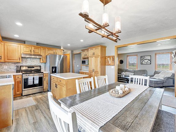3rd image of 2159 Verlin Rd