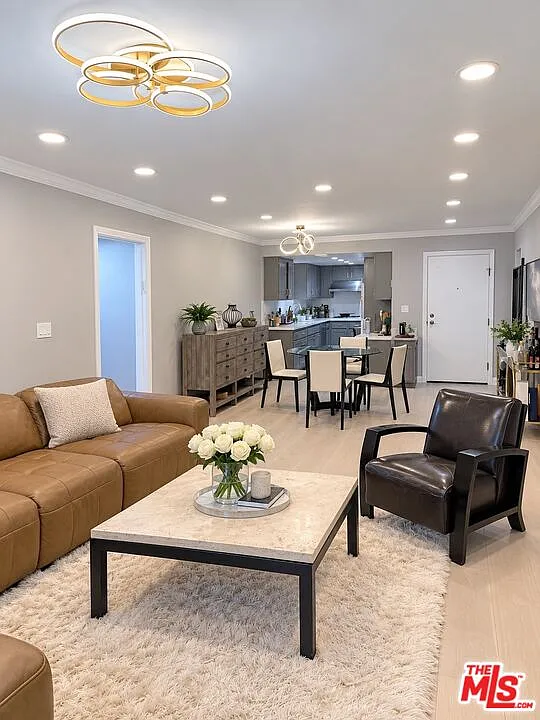 2 bed, 2.0 bath, 1269 sqft, $4,995 — Photo 3
