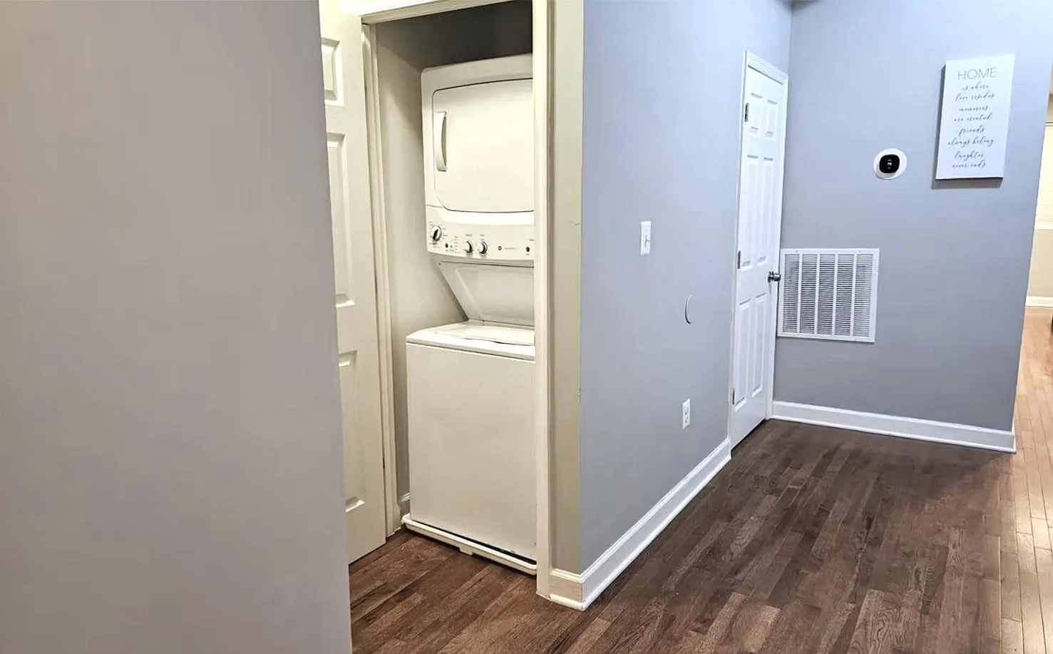 2 bed, 1.5 bath, 1200 sqft, $1,700 — Photo 4