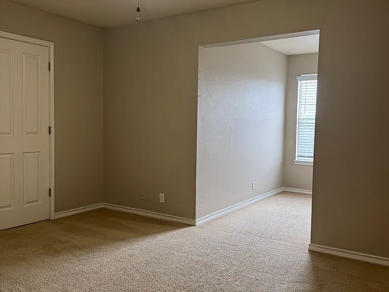 200 Sandstone Dr — Photo 8