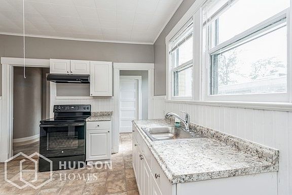 4th image of 100 Union St #1