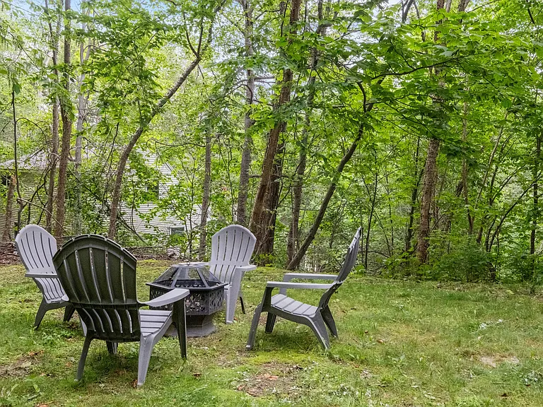 Hilltop Dr — Photo 71