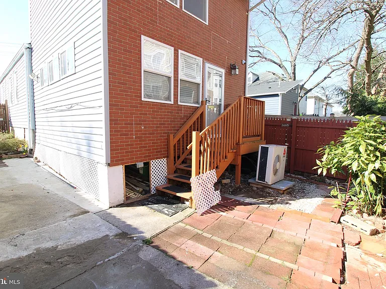24 E Reed Ave — Photo 20