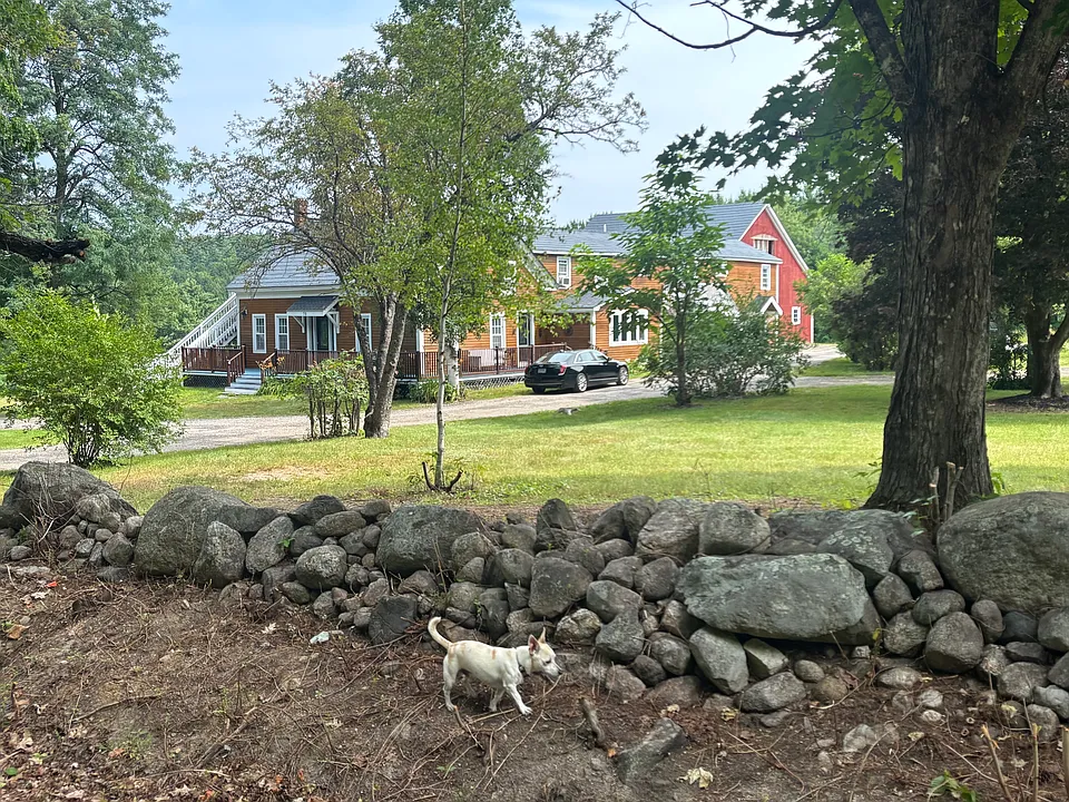 70 Robinson Hill Rd #4