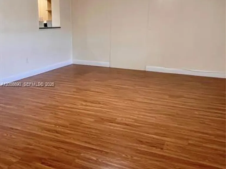 10881 N Snapper Creek Dr — Photo 13