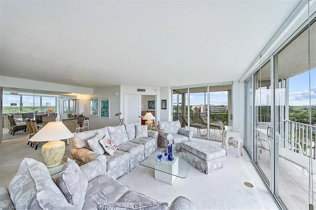 Building Photo - 6361 Pelican Bay Blvd #501