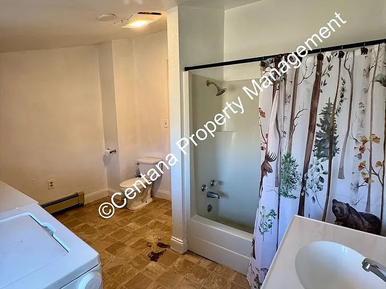 530 N Franklin St — Photo 16