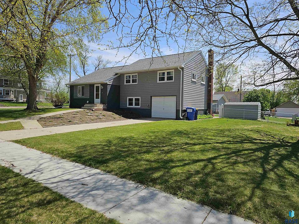 817 3rd St, Garretson, SD 57030 MLS 22303035 Zillow