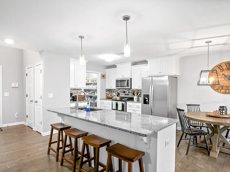 1225 Freedom Dr — Photo 10