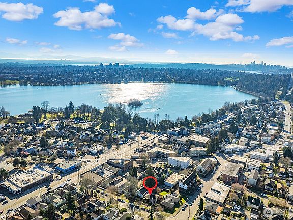 2nd image of 909 N 75th Street