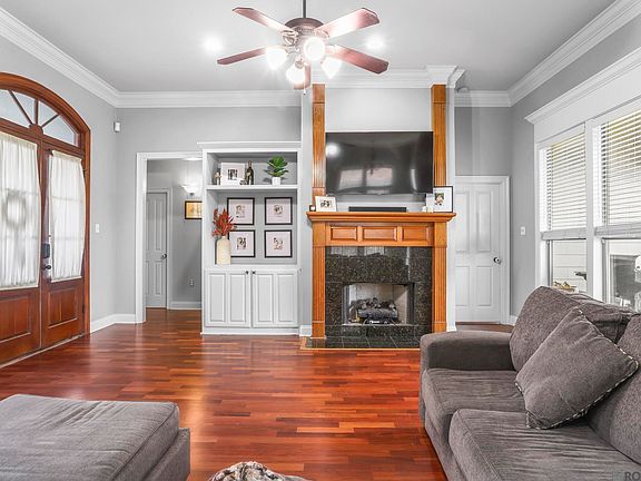 3rd image of 4060 Driftwood Dr