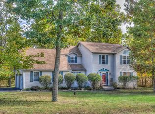 304 Browns Hill Rd, Henryville, PA 18332