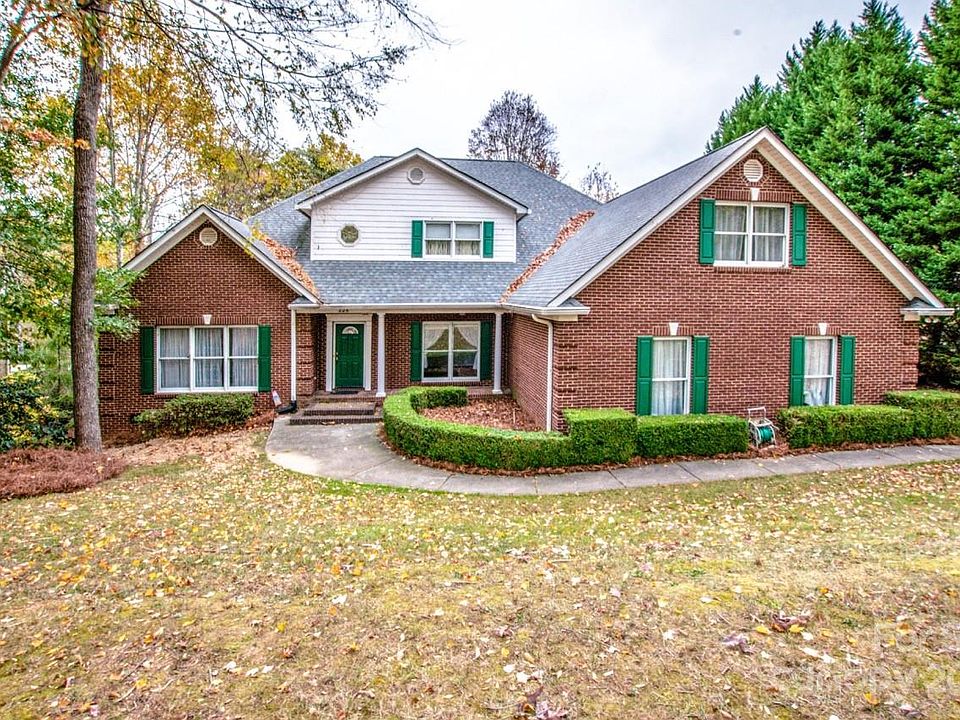 1st image of 226 Pinnacle Shores Dr