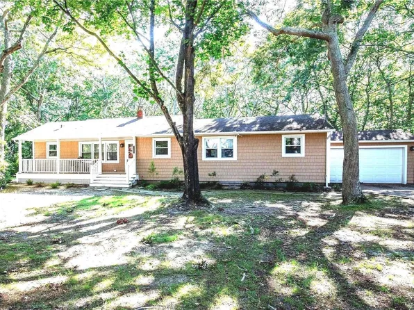 1750 Haywaters Road, Cutchogue, NY 11935