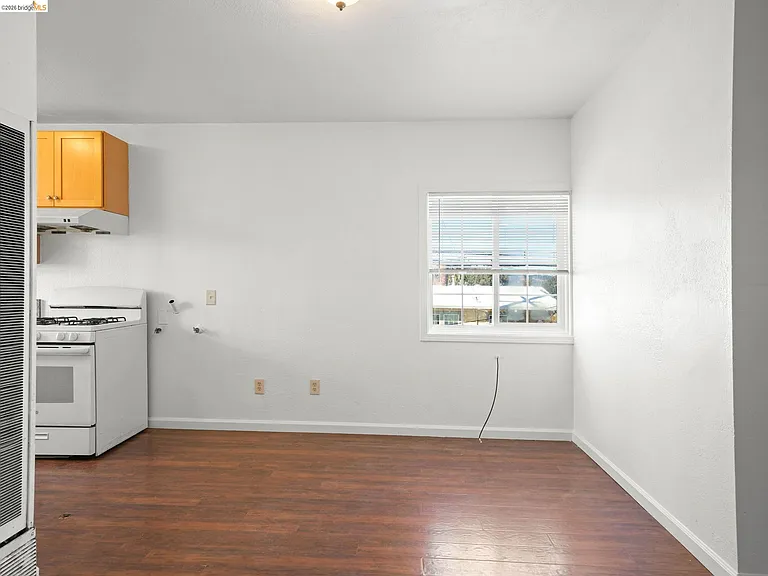 400 Bissell Ave #402 — Photo 6