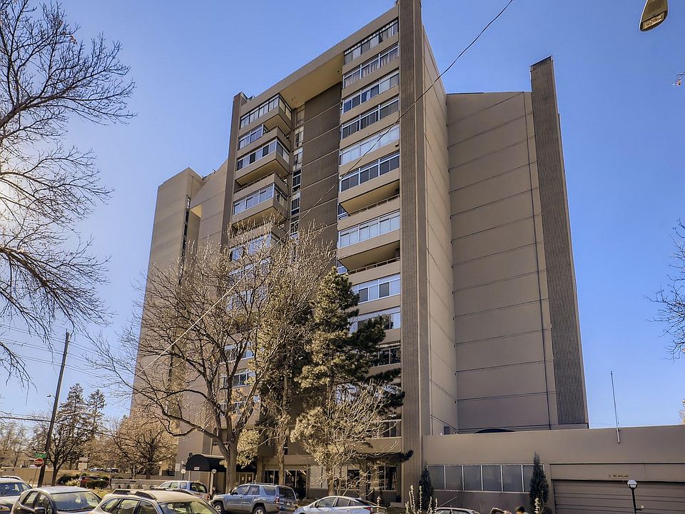 Summer House Condos is a full amenities hi-rise located next to Cheesman Park.