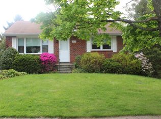 2924 Keenwood Rd, East Norriton, PA 19403