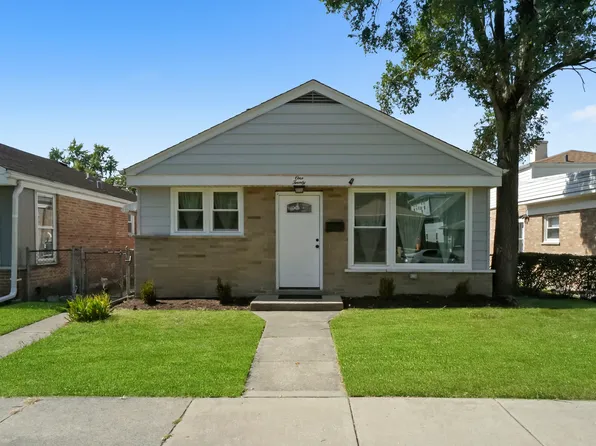 120 Hyde Park Ave, Bellwood, IL 60104