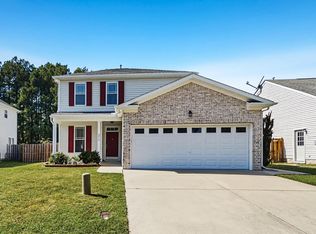 3914 Magnolia Pond Rd, Raleigh, NC 27610
