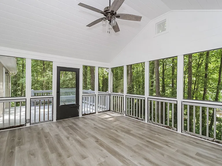 237 Vienna Way — Photo 11
