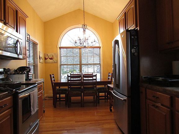 kitchen/dining