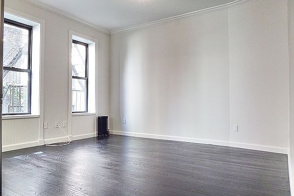 1st image of 65 Bank St APT 24