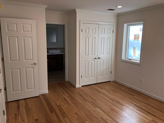 4th image of 525 Terrace Ave