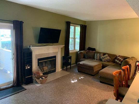 3rd image of 118 Monmouth Way