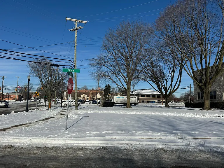 21909 Snow Ave — Photo 5
