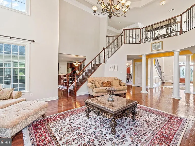 15000 Barlow Dr — Photo 8