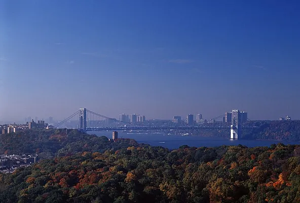 Rented by Olnick Organization | media 10