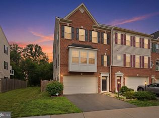 22925 Chinkapin Oak Ter, Sterling, VA 20166