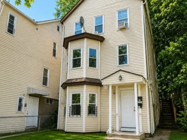 9 Circle Ave, Paterson City, NJ 07522