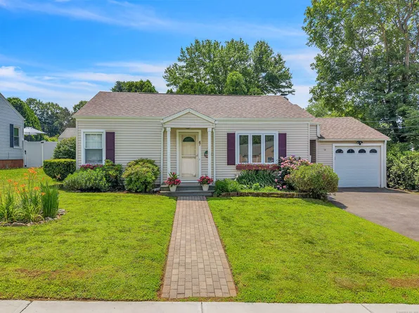 47 Norman Street, Waterford, CT 06385