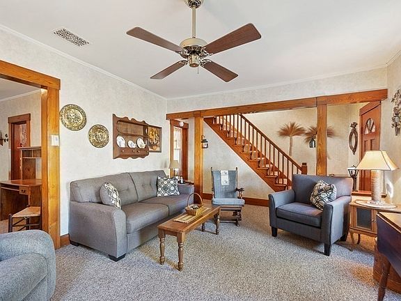 4th image of 91 Brown St