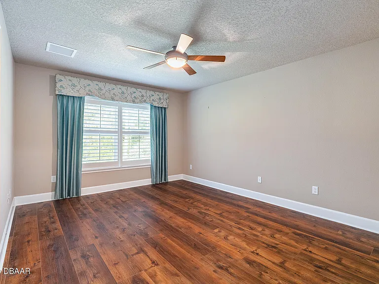 829 Pinewood Dr — Photo 28
